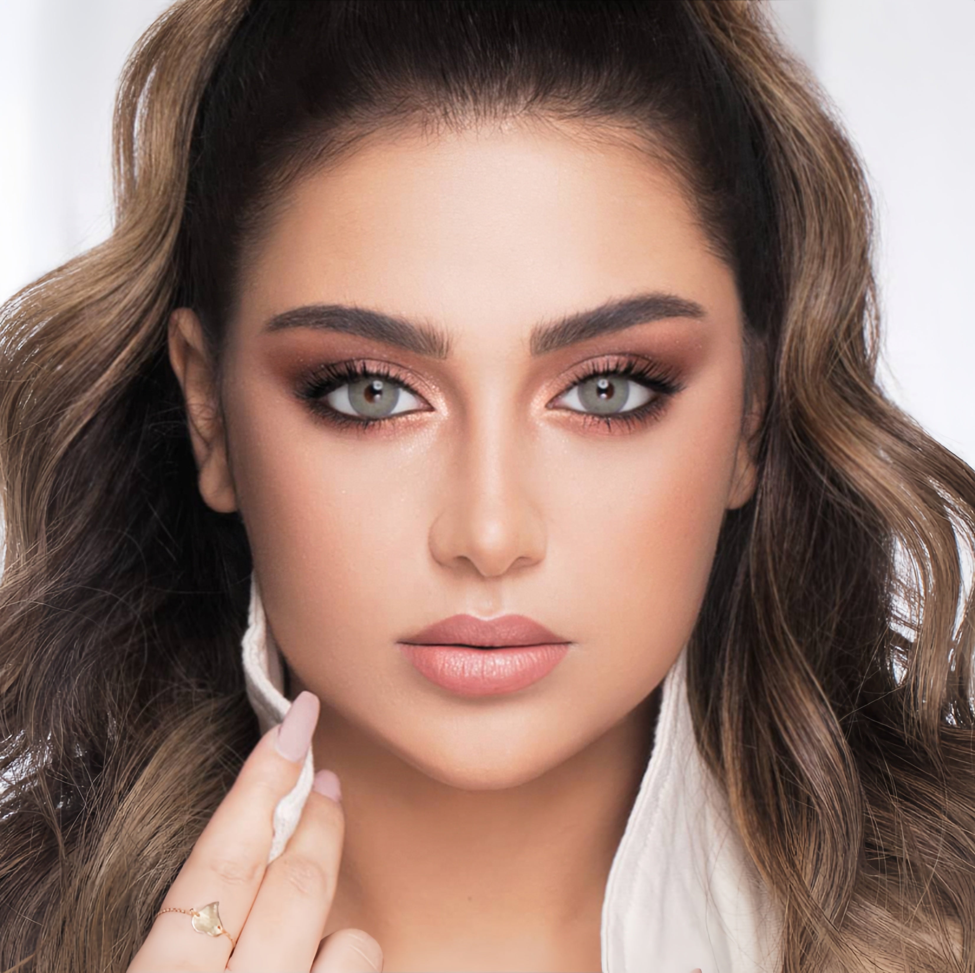 Luminous Dazzling Green (Monthly)