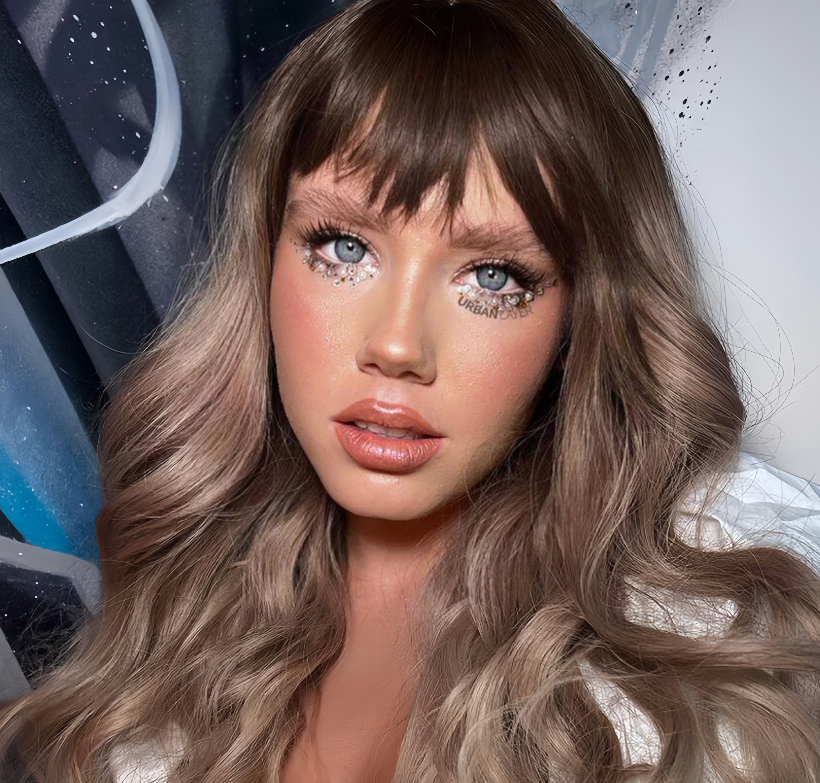 Urban Siri Gray Monthly